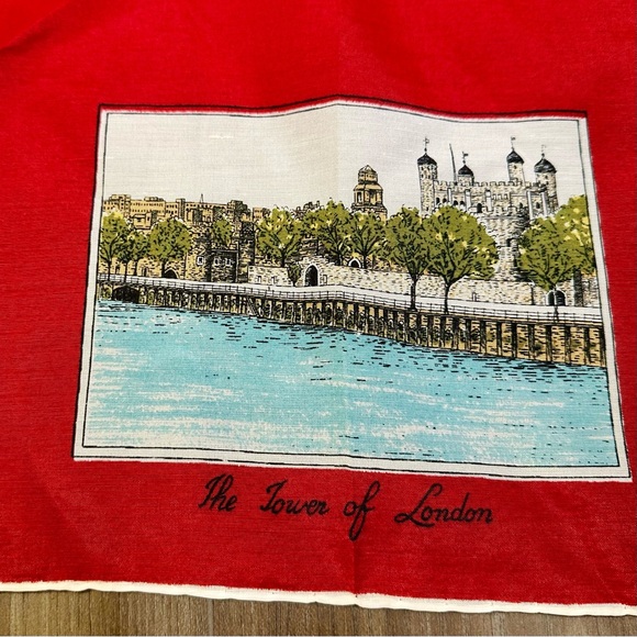Vintage THIRKELL London Landmark Themed Red Square 25” Scarf - Picture 10 of 12